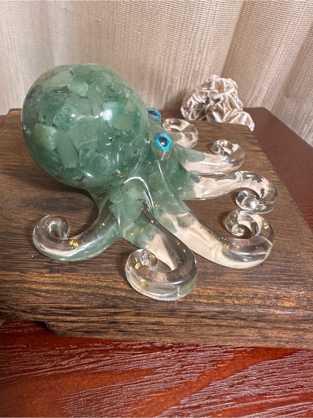 Resin and Green Aventurine Crystal Chips Octopus Figure - Picture 4 of 11